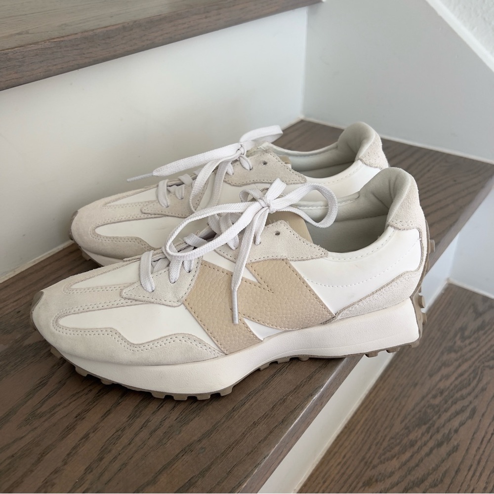 New Balance Women's White & Green 327 Sneakers in Tan & White - Picture 4 of 7